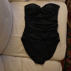 Black strapless bathing suit